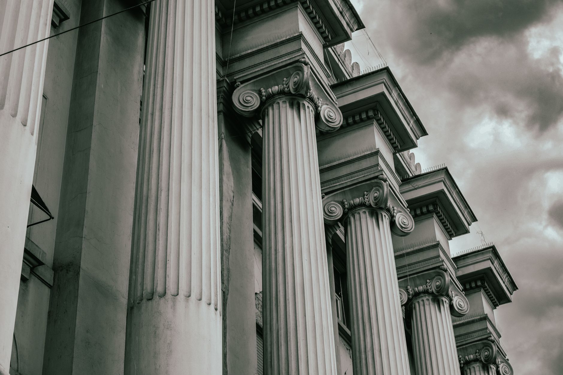 Holding S.A. vs Limitada: Estrutura Patrimonial Estratégica